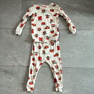 Gap Organic Cotton Grogu Halloween pajamas set